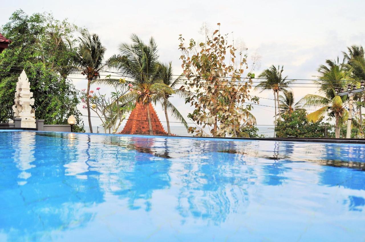 Surya Chandra Beach Bungalow Batununggul Buitenkant foto