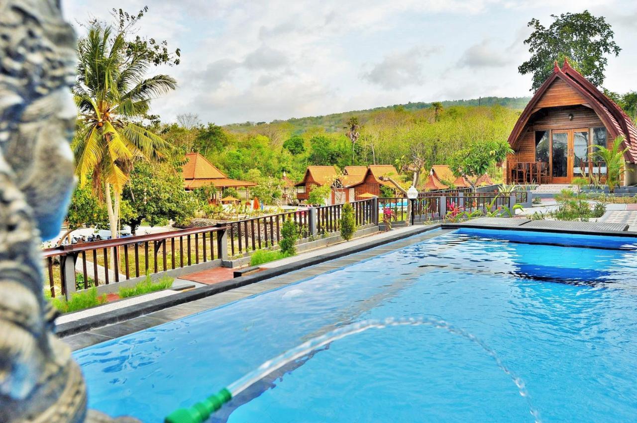 Surya Chandra Beach Bungalow Batununggul Buitenkant foto