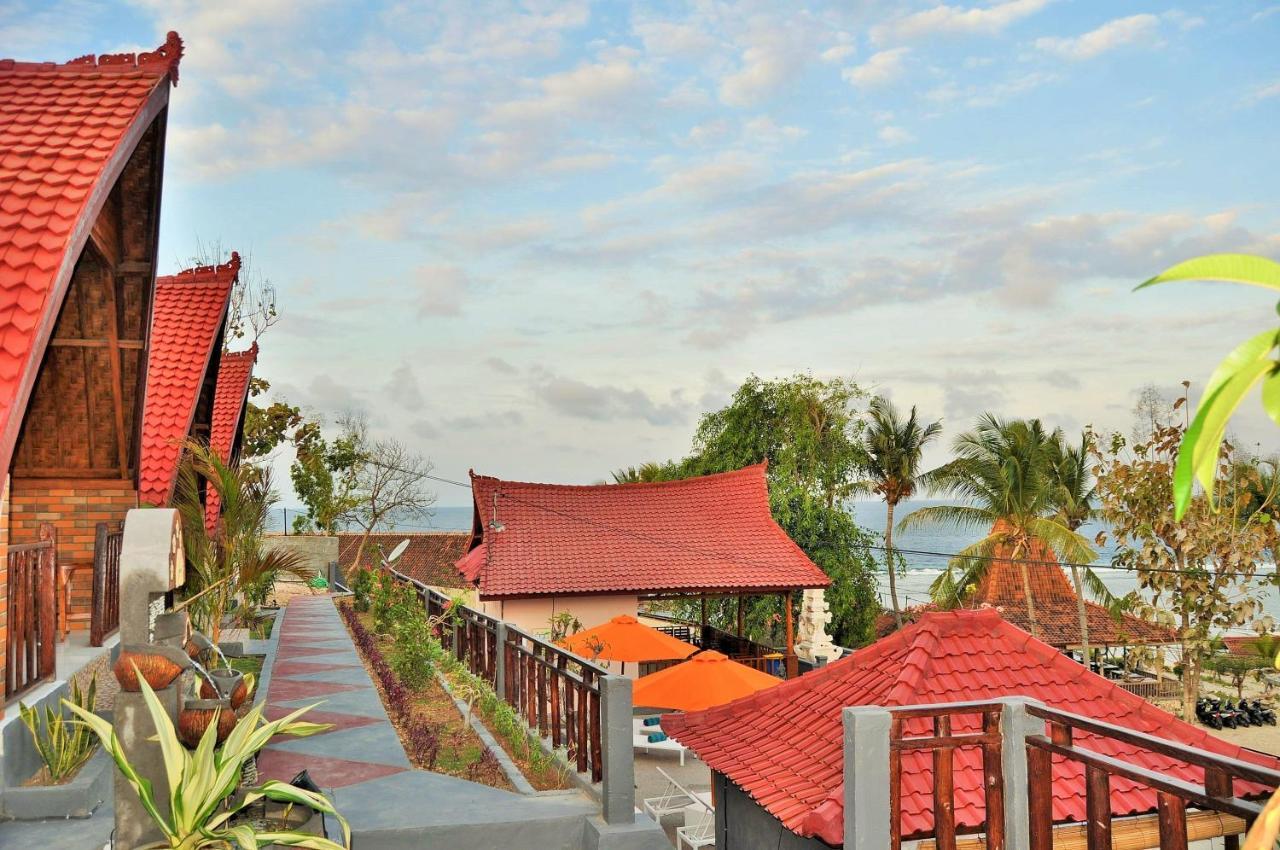 Surya Chandra Beach Bungalow Batununggul Buitenkant foto