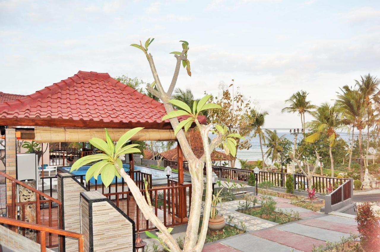 Surya Chandra Beach Bungalow Batununggul Buitenkant foto