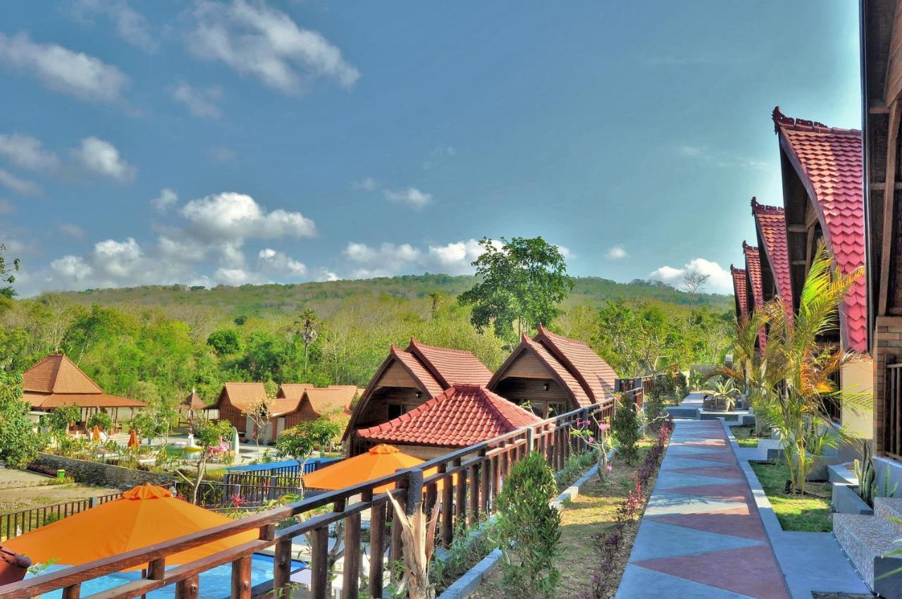 Surya Chandra Beach Bungalow Batununggul Buitenkant foto