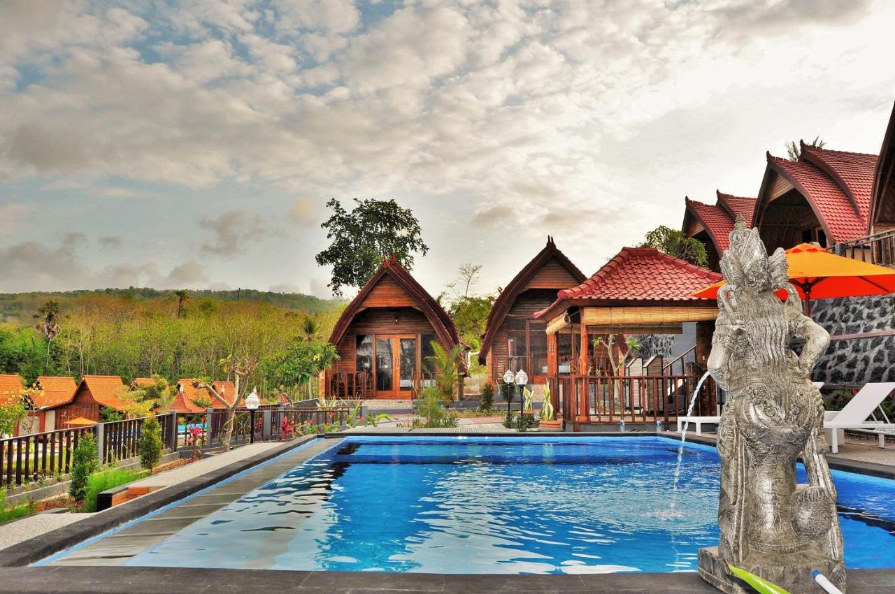 Surya Chandra Beach Bungalow Batununggul Buitenkant foto