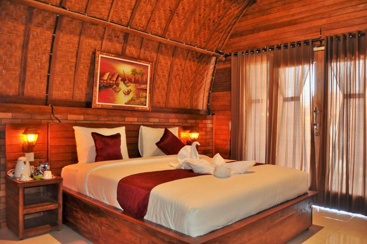 Surya Chandra Beach Bungalow Batununggul Buitenkant foto